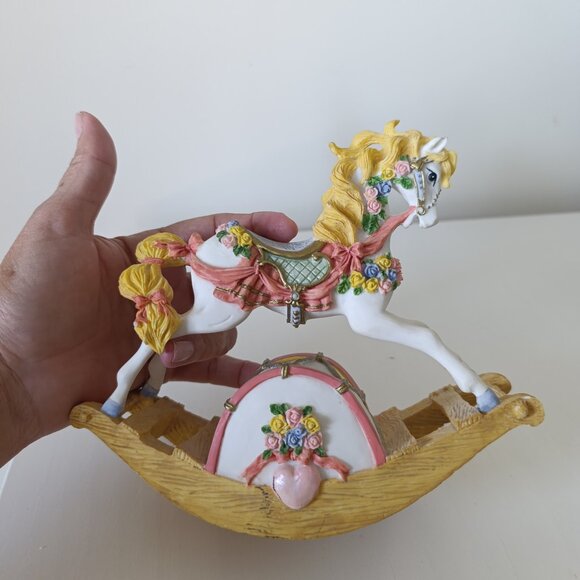 Music Box - carousel - Picture 9 of 9